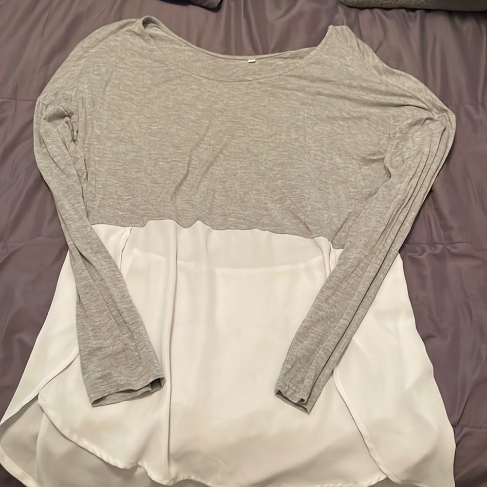 Grey & white long sleeve shirt size M